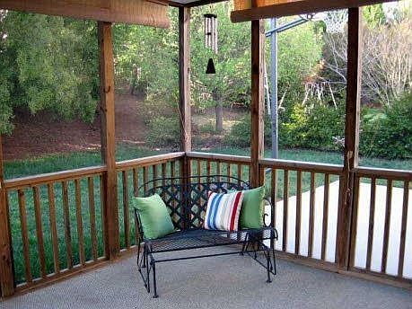 Spacious screened porch