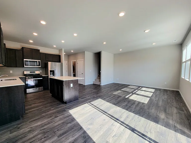 6685 Langley Ave NE — Photo 4