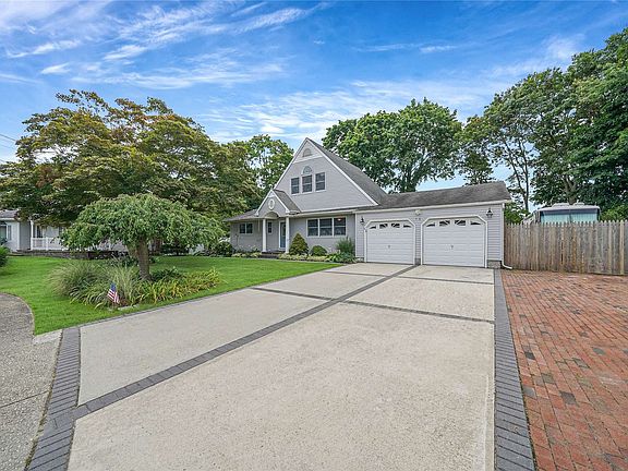 2nd image of 70 Opal St
