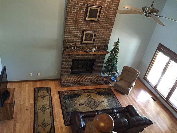 4th image of 4405 Oak Hill Dr