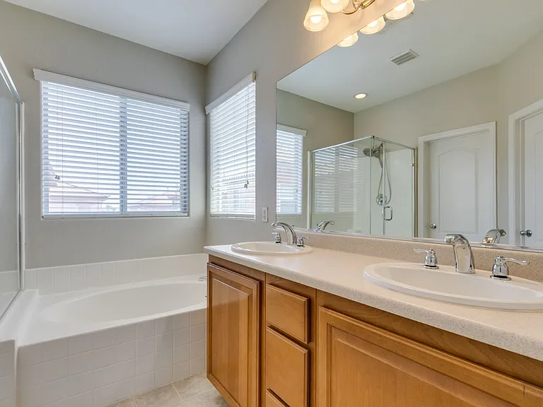 9341 Colorful Rainbow Ave — Photo 40
