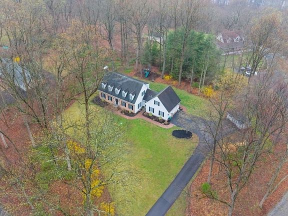 3rd image of 321 Bellis Rd