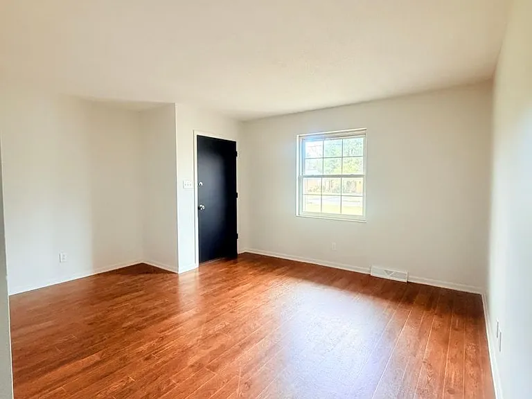 11622 S Williamsburg Dr — Photo 3