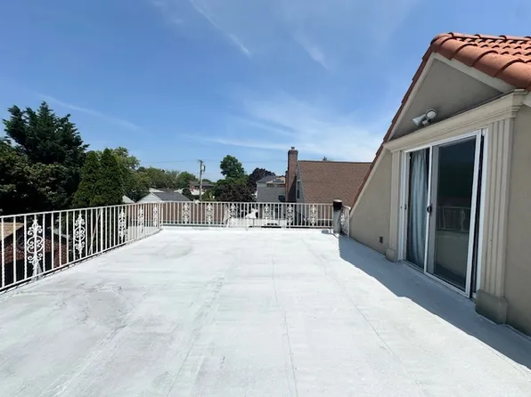 145-81 Eighth Avenue image 27 of 39