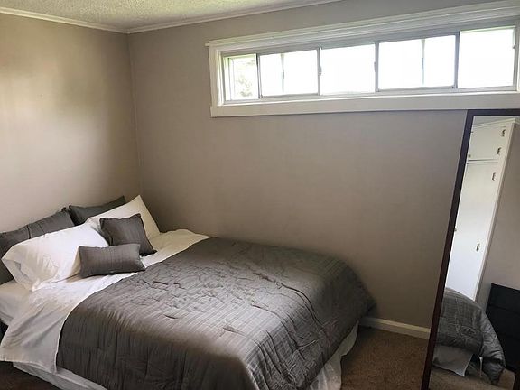 4th image of 28 Van Rensselaer St #1