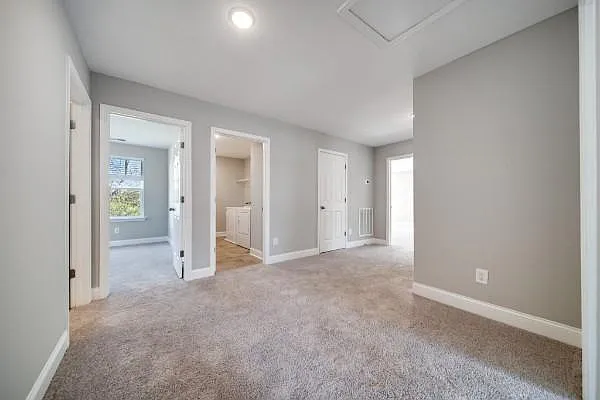 1398 Wentworth Dr — Photo 21