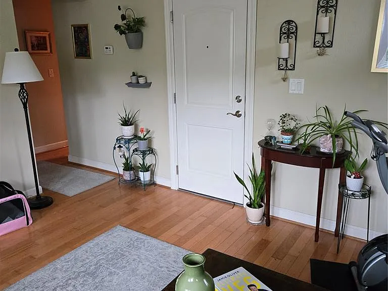 5528 Waterman Blvd #1N — Photo 3