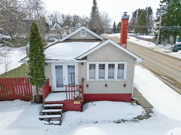 385 19th STREET W, Prince Albert, SK S6V 4C8