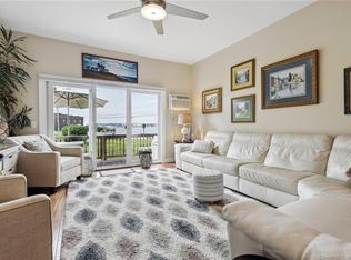 324 Thames St APT 4, Groton, CT 06340
