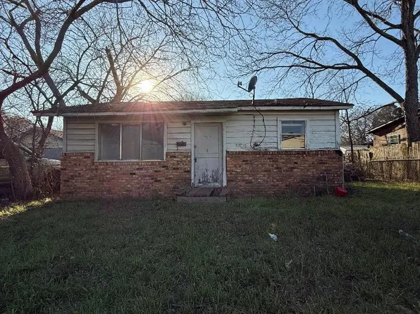 1019 S Bolton St, Jacksonville, TX 75766