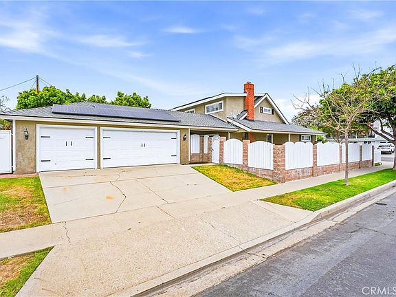 5th image of 14531 Acacia Dr