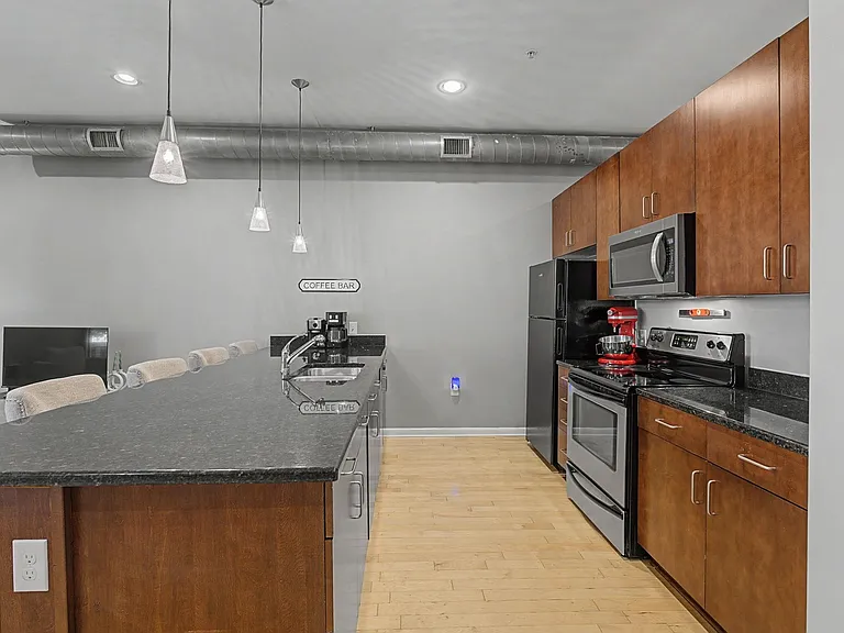 437 Monroe Ave #106 — Photo 8