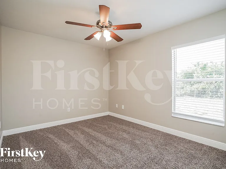 3319 40th St SW — Photo 12