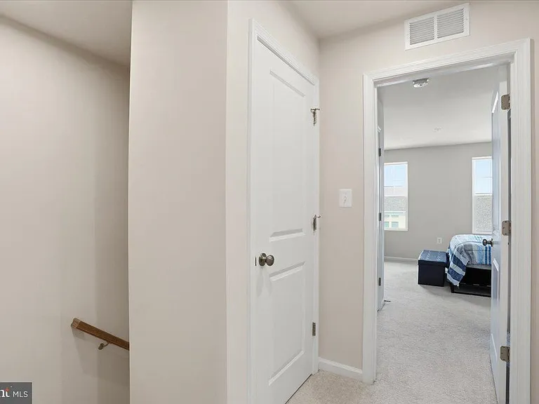 186 Coolidge Ave — Photo 19