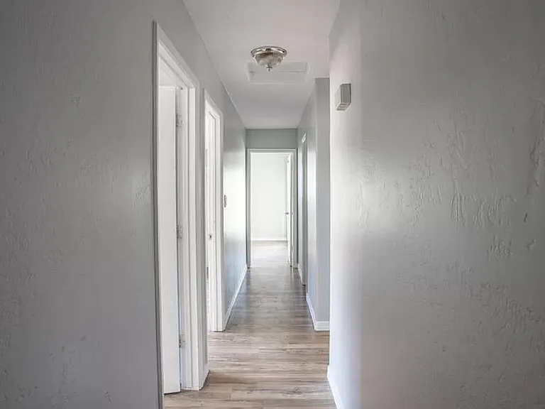 1233 S Hardy Dr — Photo 13