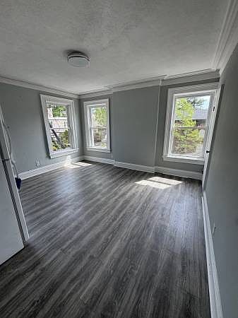 1st image of 17 Bell Pl