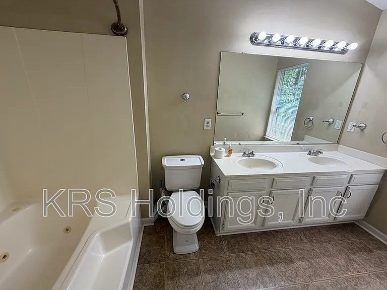940 Allendale Dr — Photo 15