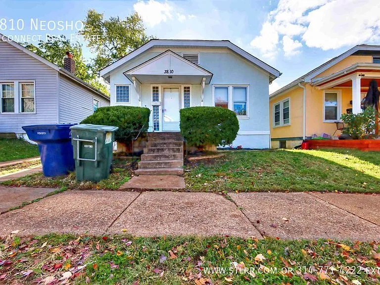 3810 Neosho St — Photo 1