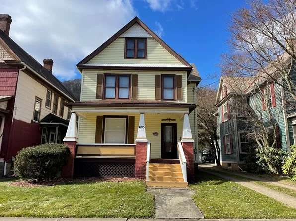 605 Liberty St, Franklin, PA 16323