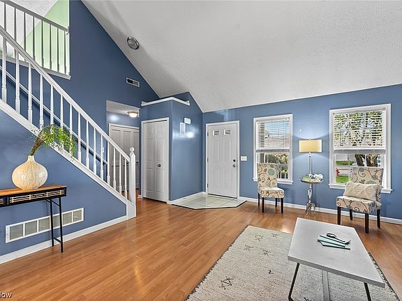 3rd image of 5267 Deer Trace Dr