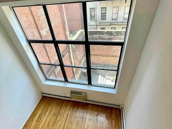 538 West 50th Street image 1 of 15