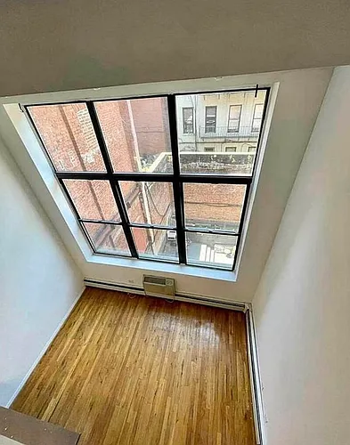 538 W 50th St #3B Photo 1 538 W 50th St #3B Photo 1