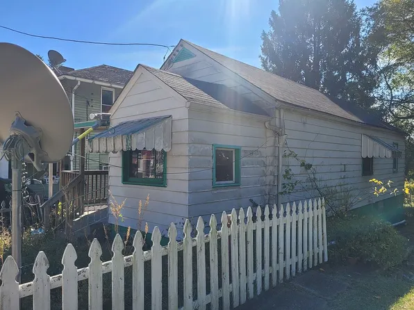 412 Ohio Ave, Midland, PA 15059