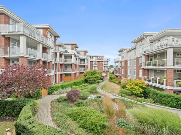 4211 Bayview St #206, Richmond, BC V7E 6T6