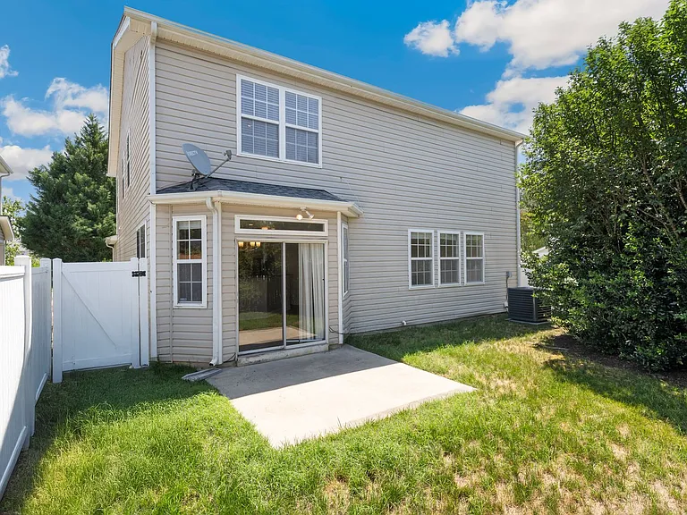 8843 Elizabeth Bennet Pl — Photo 24