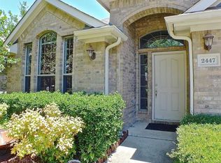 2447 Beachview Dr, Grand Prairie, TX 75054