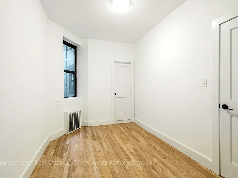 430 E 89th St #3C — Photo 6