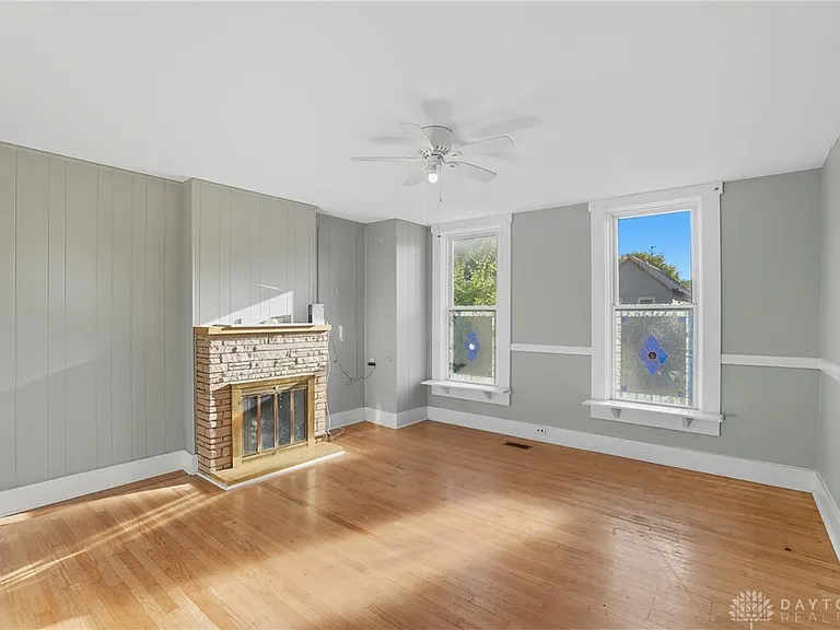 149 Boltin St — Photo 4