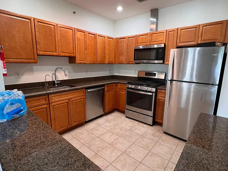 933 Del Negro Ct — Photo 11