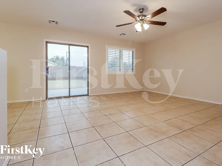 23768 W Desert Bloom St — Photo 4