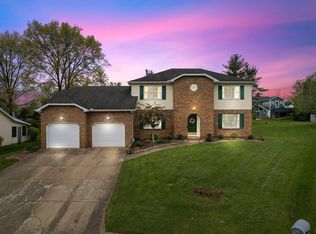 1663 Parkland Dr, Lancaster, OH 43130