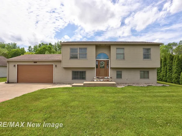 3535 Hermansau Dr, Saginaw, MI 48603