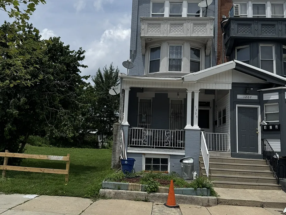 1209 W Erie Ave #1
