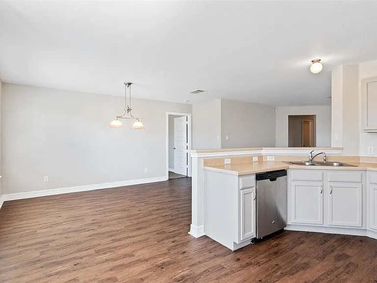 219 Almquist St — Photo 14