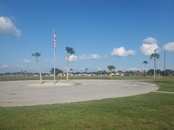 4th image of 715 INDIAN LAKE DRIVE