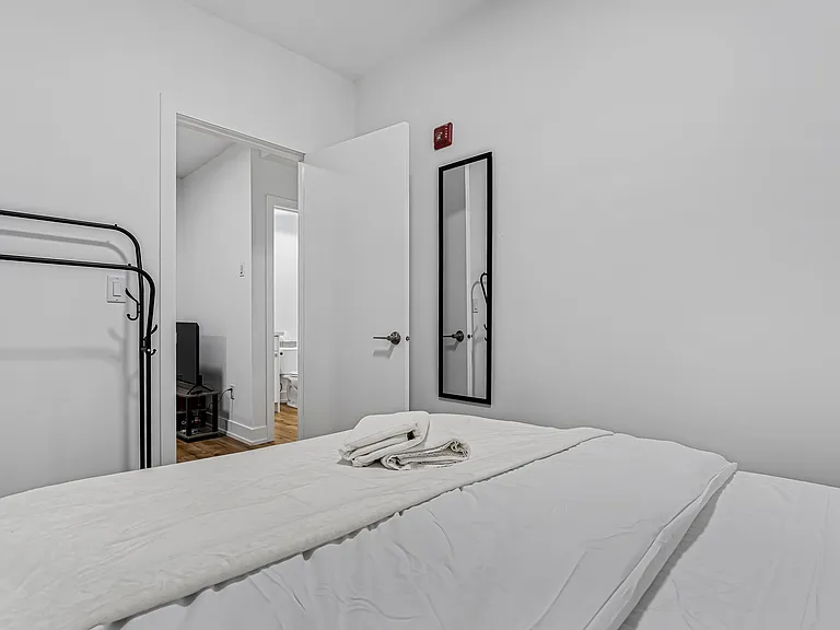 610 King St E — Photo 10
