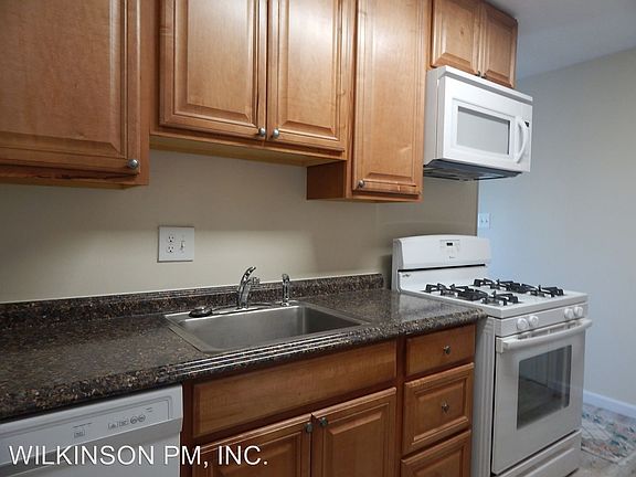 3rd image of 20 S Hudson St