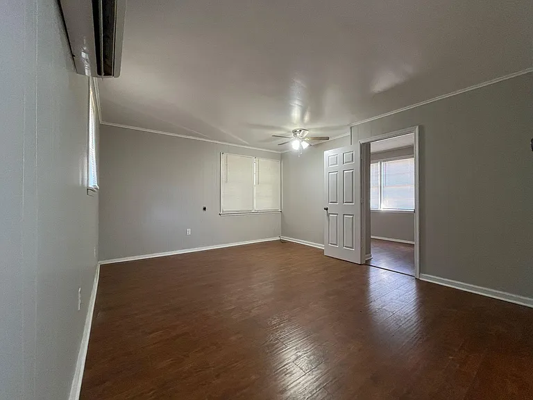 704 Blue Ridge Ave #1 — Photo 8