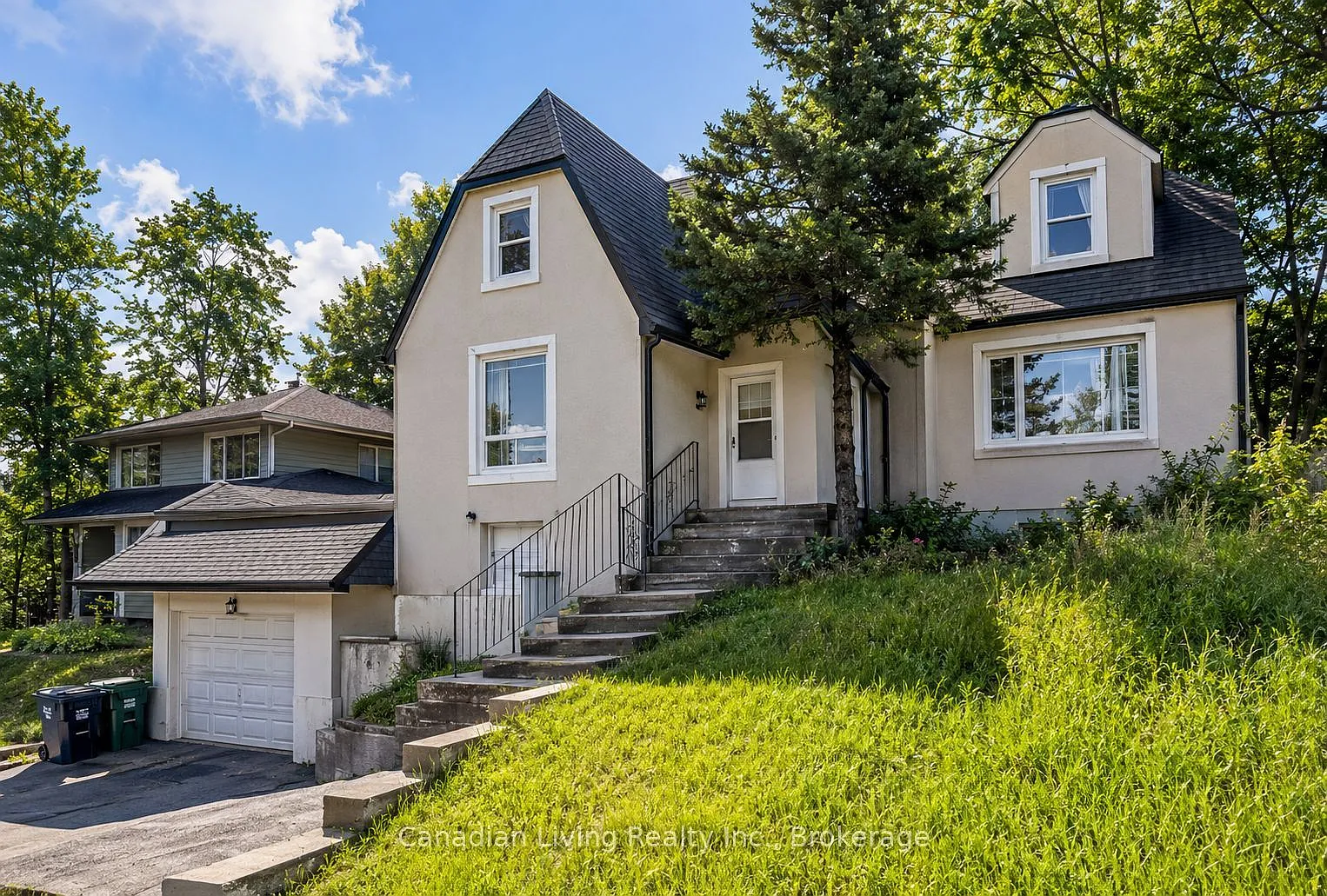 4 bed, $3,400 — Photo 1