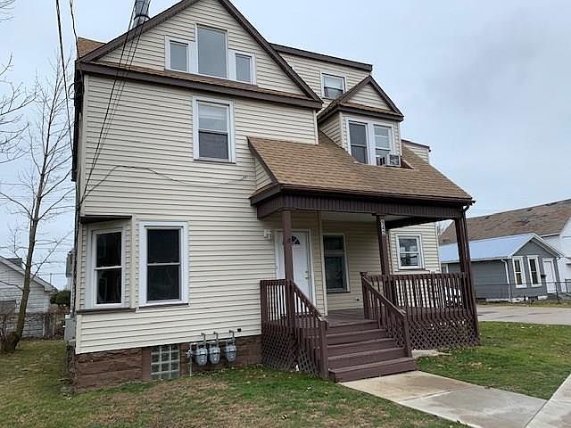 1st image of 942 Brown Ave #3