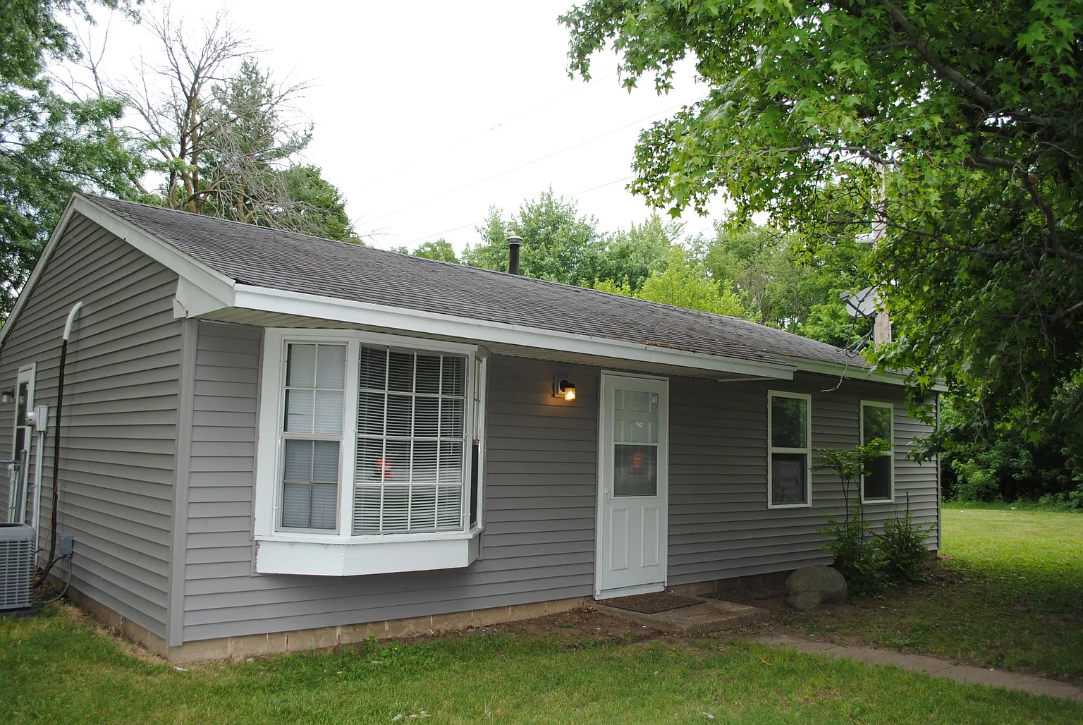 3002 Ridgewood Ct photo 1