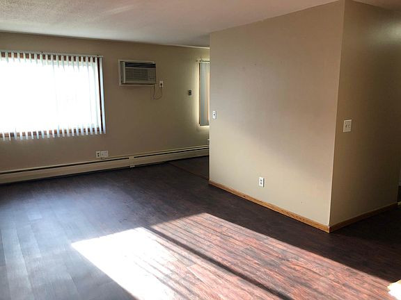3rd image of 1650 10th Ave APT 4