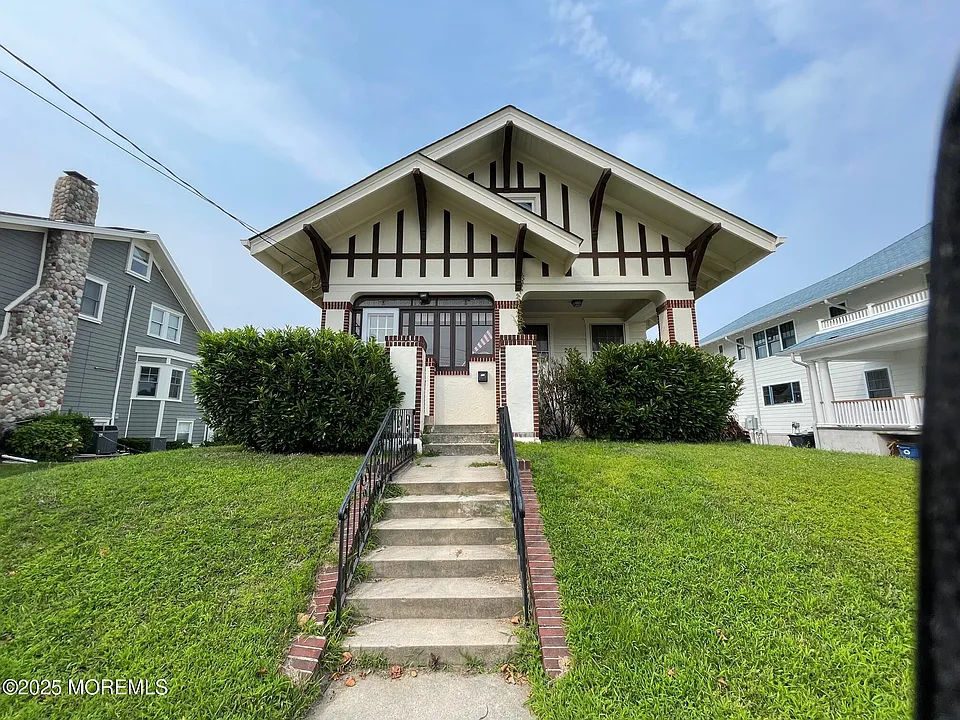 205 Euclid Ave