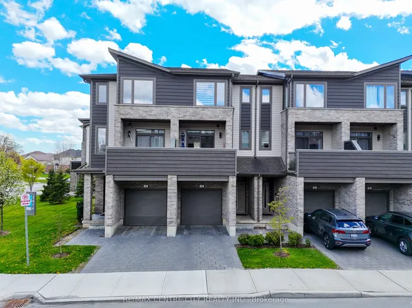 2070 Meadowgate Blvd #4, London, ON N6M 0H5