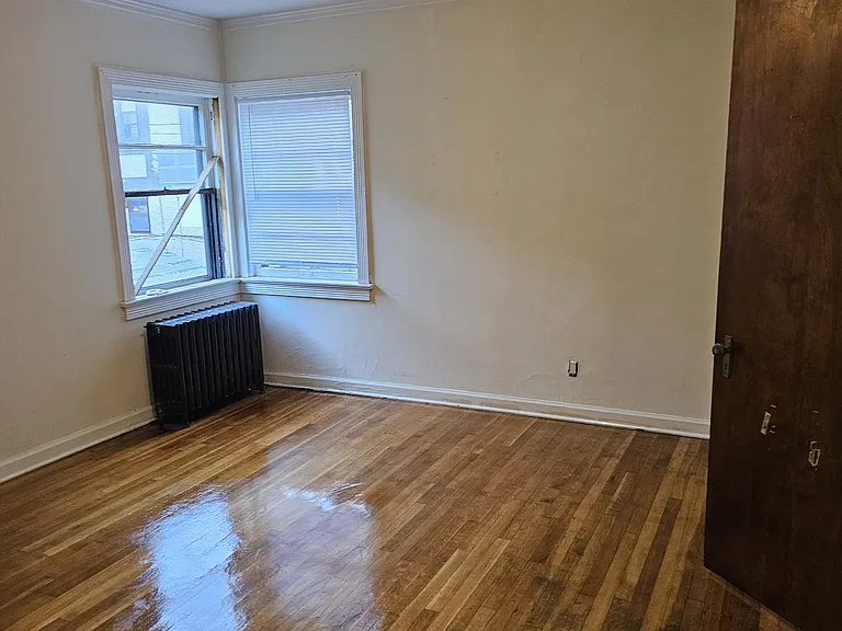 212 Carlton Ter #2 — Photo 2