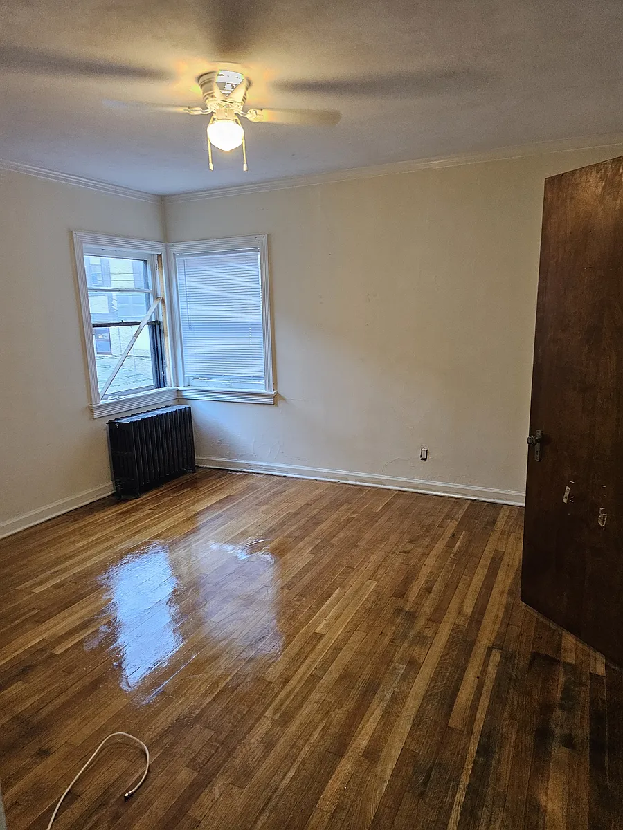 Building Photo - 212 Carlton Ter #2